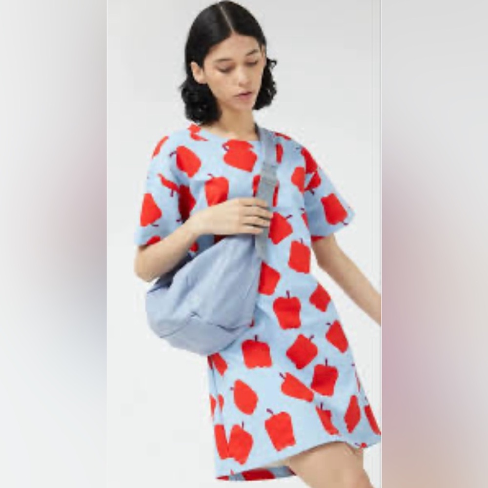 Apple Peekaboo Dress Large